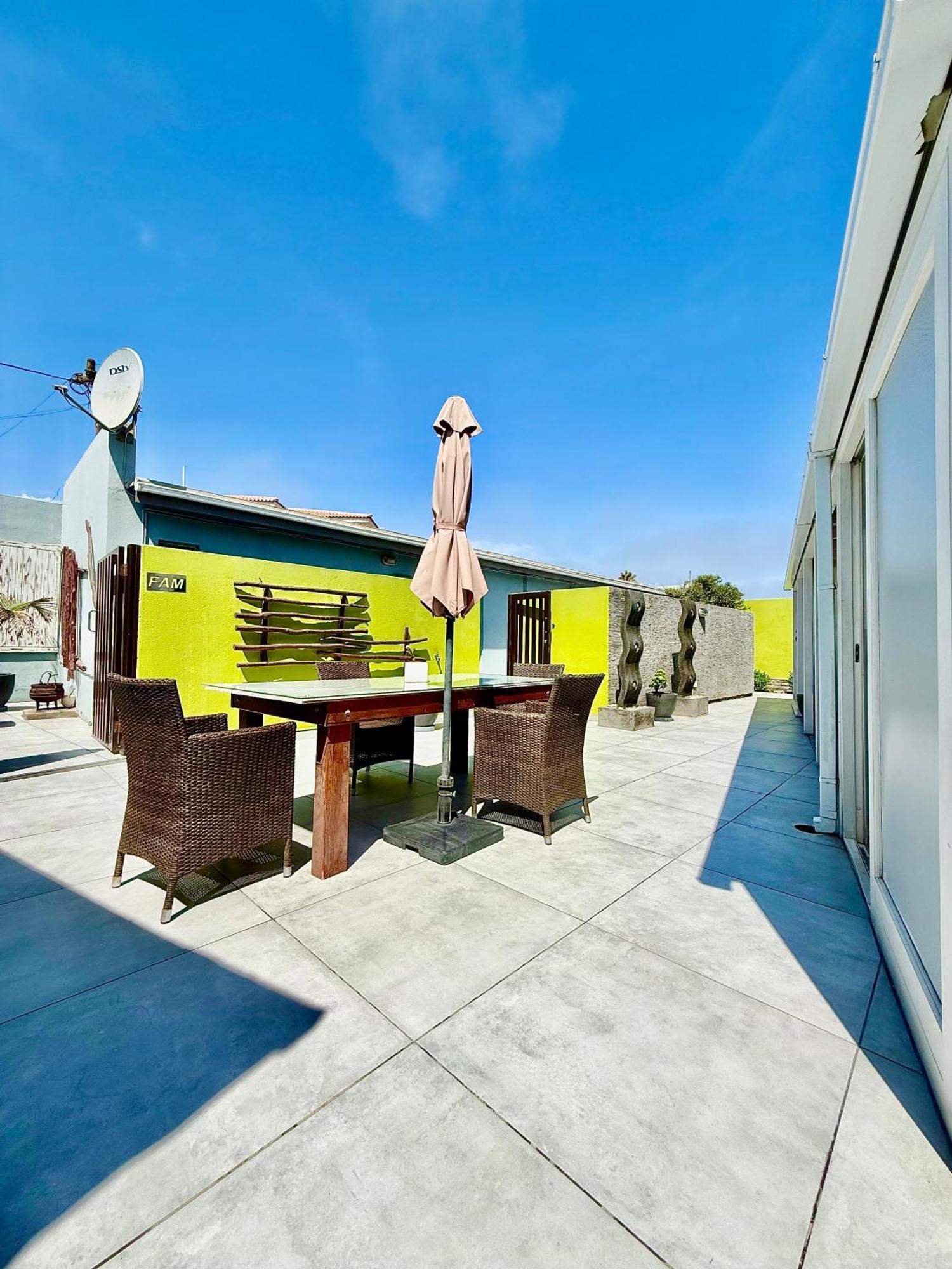 Atlantic-Square Guesthouse Swakopmund Esterno foto